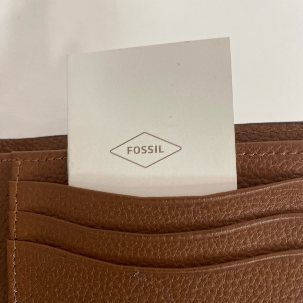 Fossil Leather New Wallet - Picture 4 of 6